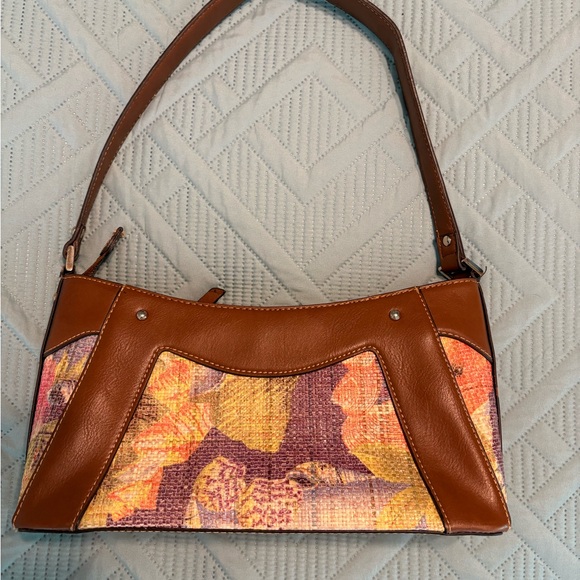 Etienne Aigner Westport Collection Privee Handbag Purse Retired 2010 - Picture 2 of 8